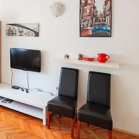 דירה Lovely Flat